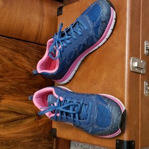 Skechers Work slip resistant athletic shoes sz9, GREAT USED CONDITION